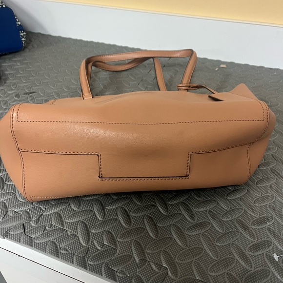 Tory Burch Robinson tote - Picture 3 of 5